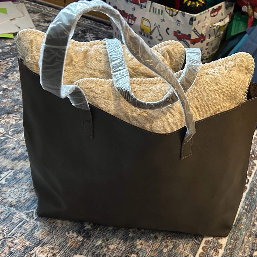 Tote bag